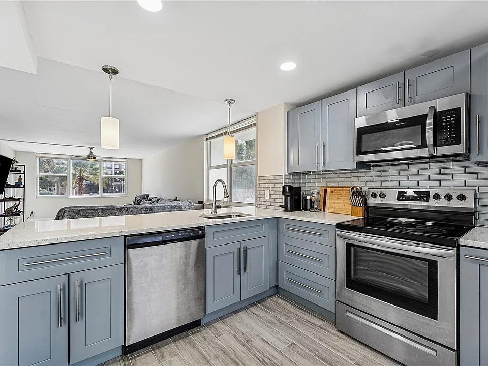 201 N Ocean Blvd #208