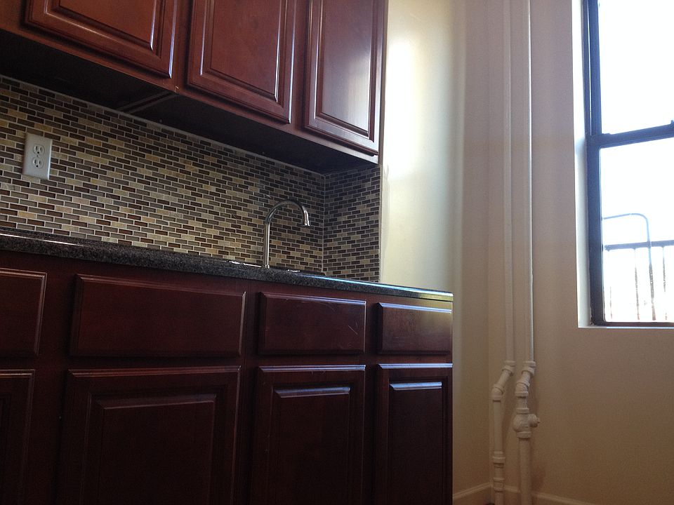 1st image of 875 Saint Johns Pl APT 8
