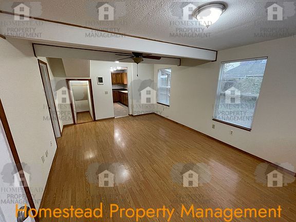 3rd image of 2915 Evergreen Ave NE