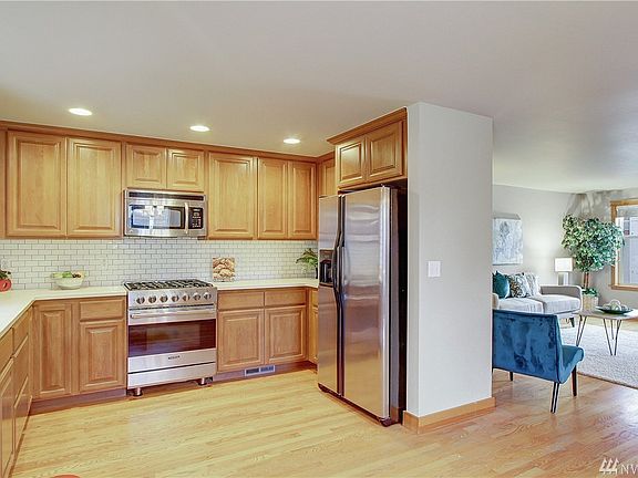4th image of 1131 NW 56th St #B