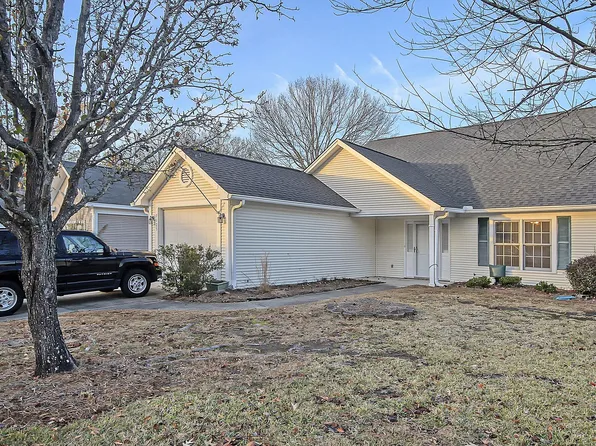 9025 Delancey Cir, North Charleston, SC 29406