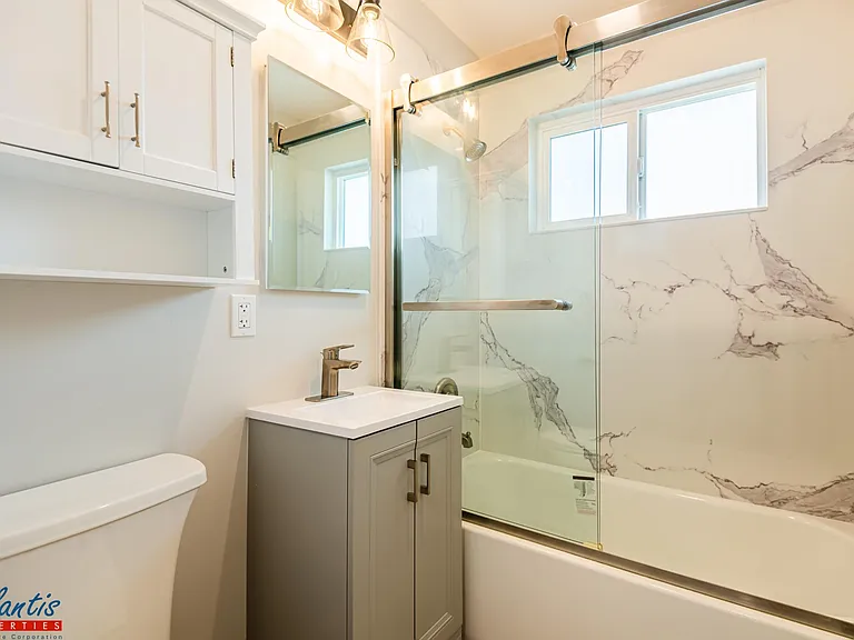 283 E Reed St #14 — Photo 3