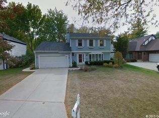 307 Appleton Dr, Vernon Hills, IL