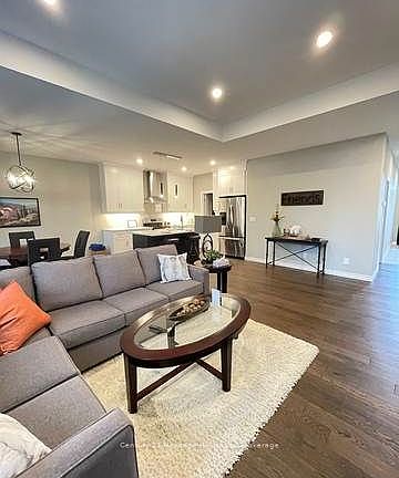 3rd image of 46 Matheson Cres