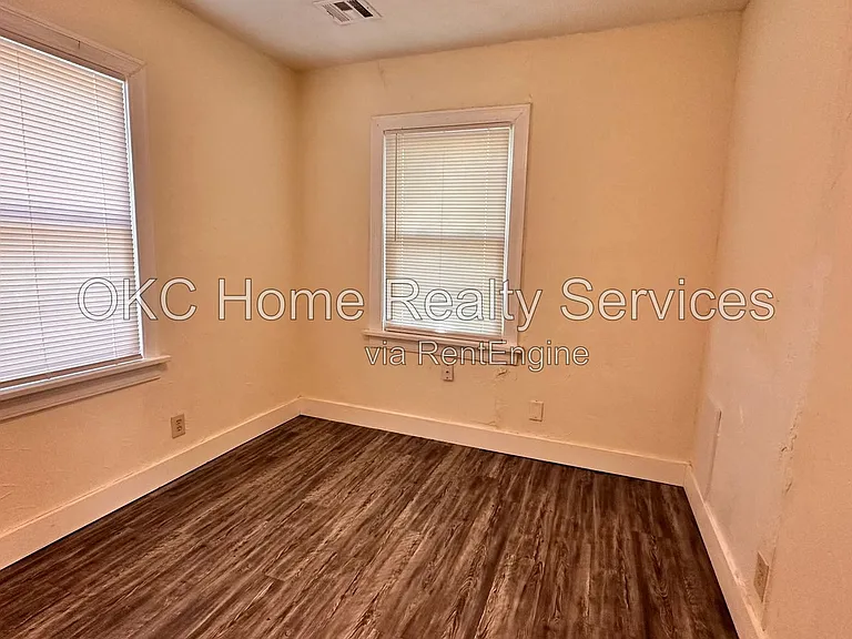 2316 NW 38th St — Photo 12