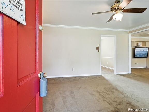 5th image of 394 Mohea Cir
