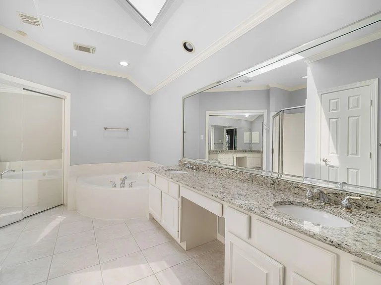 58 W Sienna Pl — Photo 15