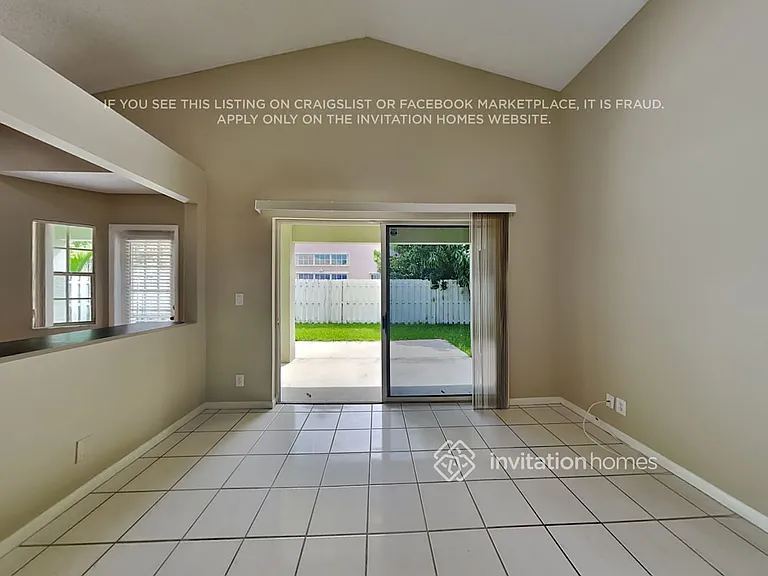 265 Somerset Way — Photo 6