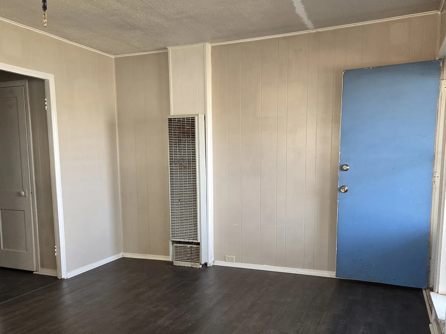 1106 East Broadway Street - B — Photo 3