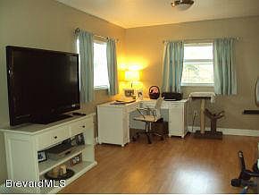 3rd image of 250 E Lauren Ct