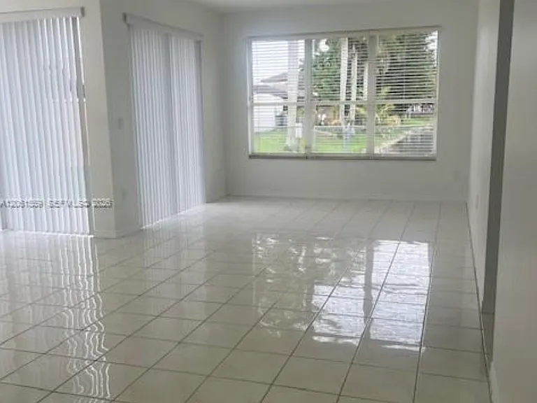 6983 SW 161st Pl — Photo 6