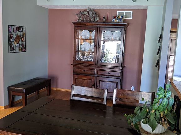 2nd image of 15005 Marseille Ave
