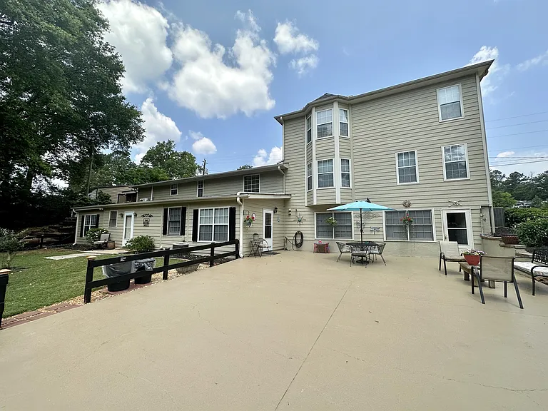 20 Coffey Ln — Photo 1