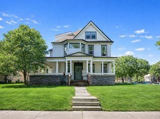 1100 5th St SE APT 1, Minneapolis, MN 55414
