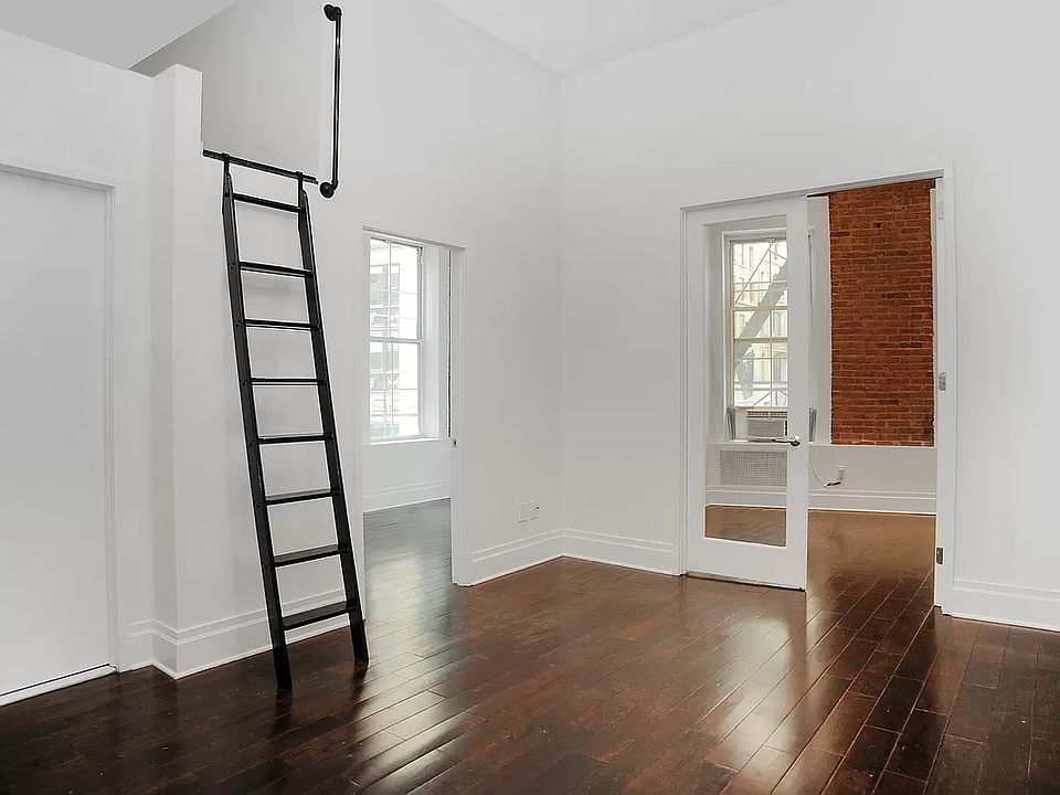 1st image of 15 E 21st St APT 210