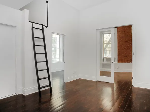 15 East 21st Street image 1 of 5