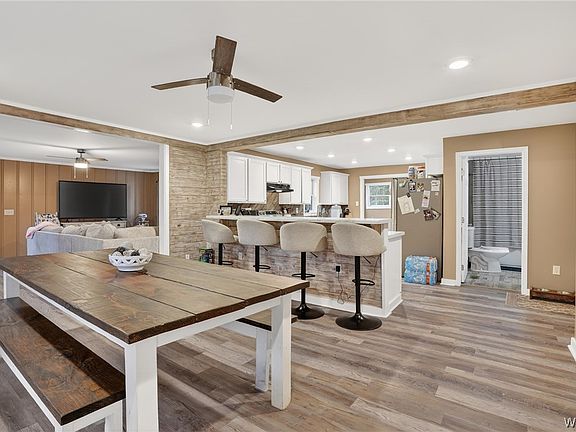 2nd image of 505 N Walston Bridge Rd