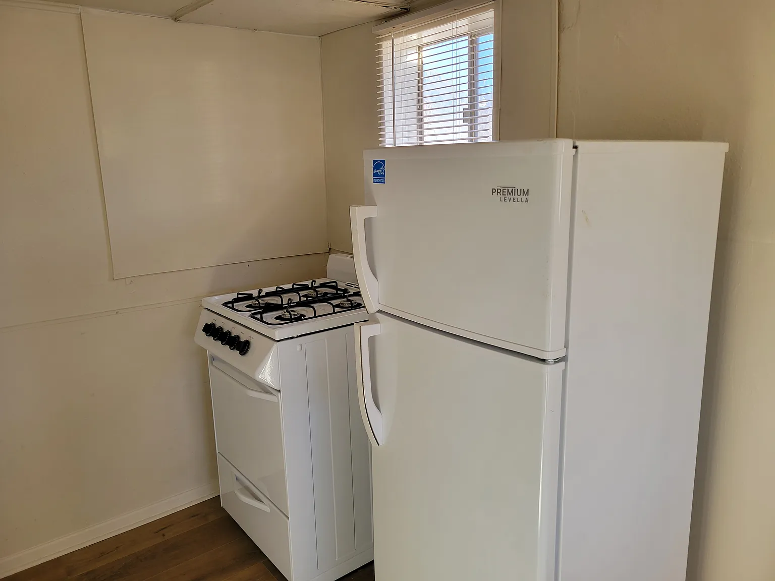 1 bed, $895 — Photo 2