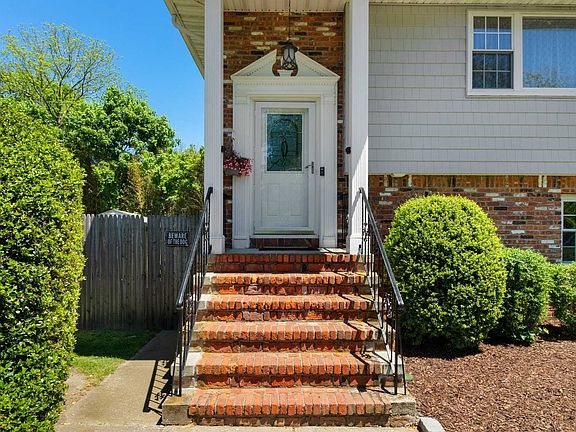 3rd image of 11 Elizabeth Pl
