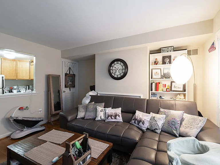 4450 Macarthur Blvd NW #11A — Photo 3