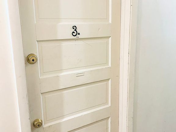 2nd image of 111 1/2 W 7th St APT 3