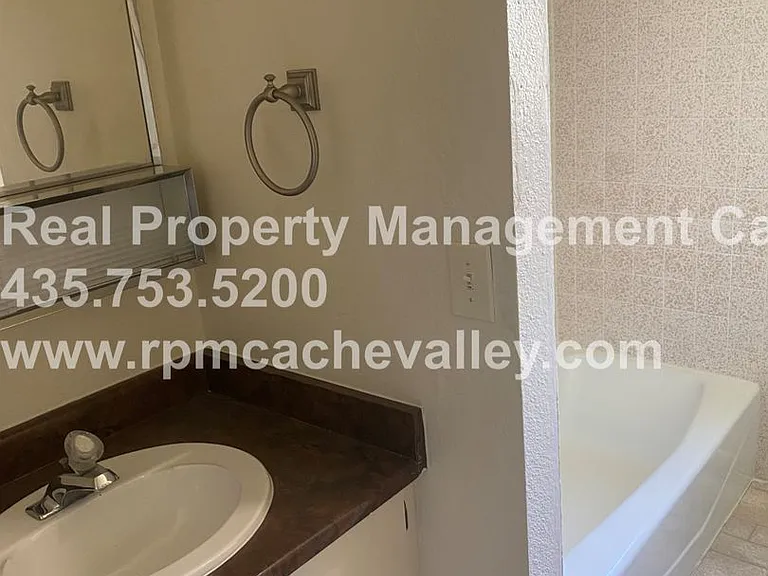 281 Riverbend Rd #1-4 — Photo 7