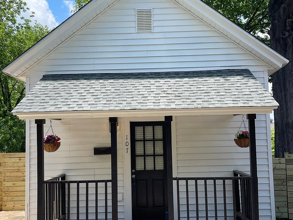 107 Lake St