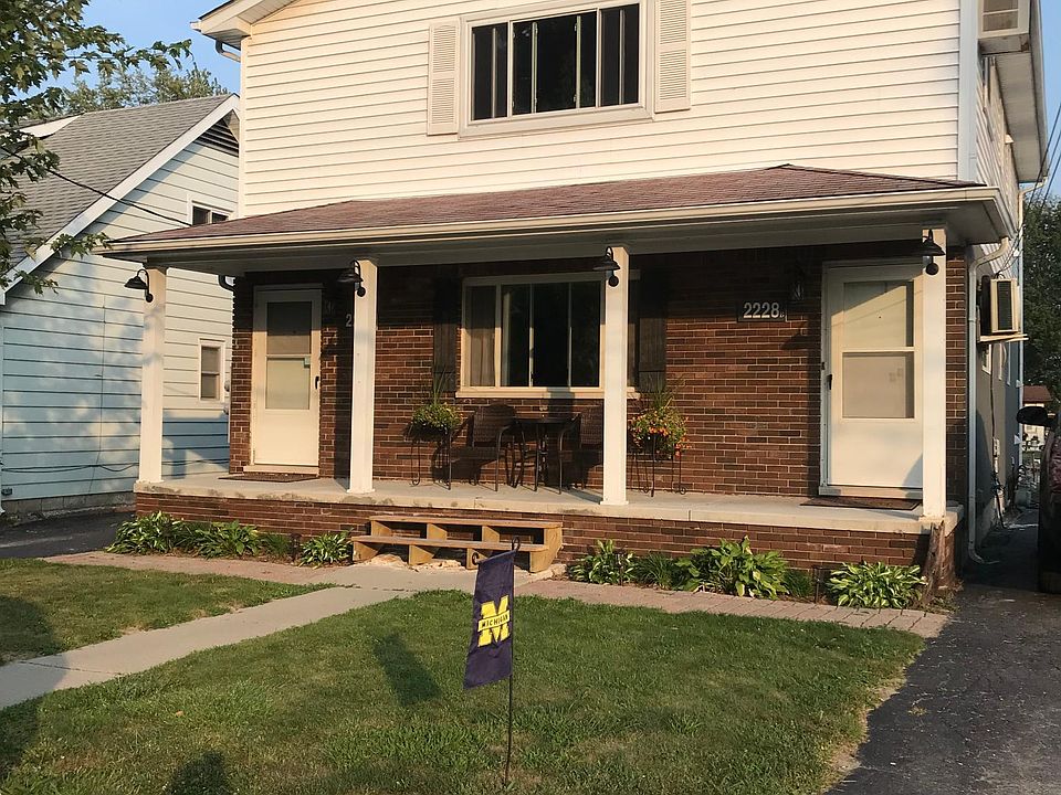 1st image of 2228 Saint Clair River Dr #A