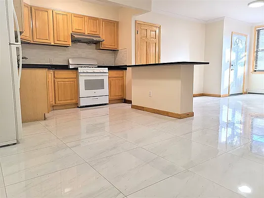 Rented by Virtual Real Estate | media 17