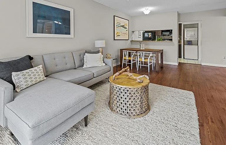The Avant at Pembroke Pines Apartments — Photo 24