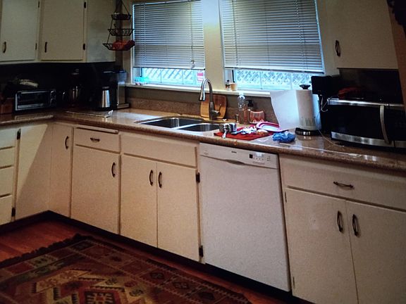 4th image of 3574 Dimond Ave