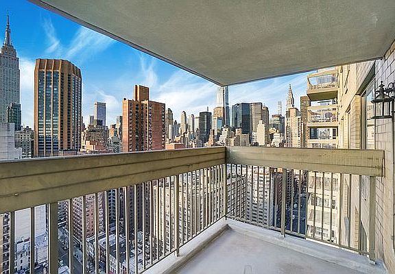 3rd image of 200 E 33rd St APT 25i
