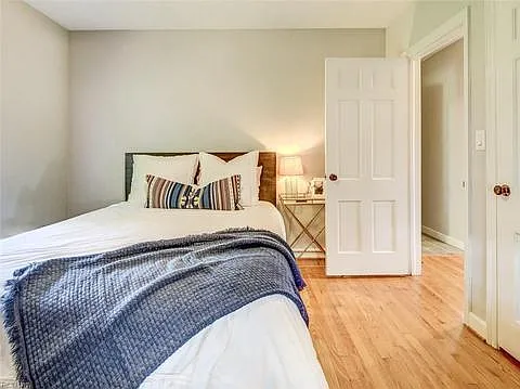 1220 Richmond Cres — Photo 12