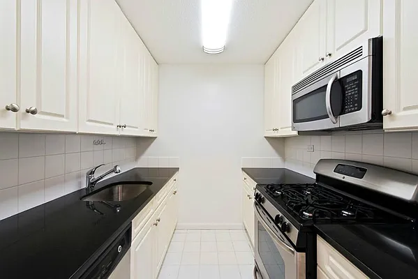 Rented by Ann Ferguson, LLC | media 29