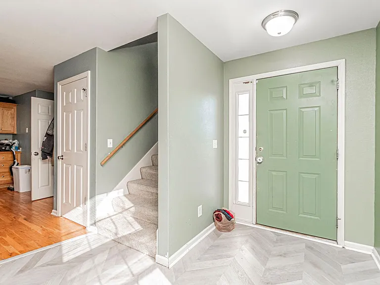 2615 Kathie Dr — Photo 2