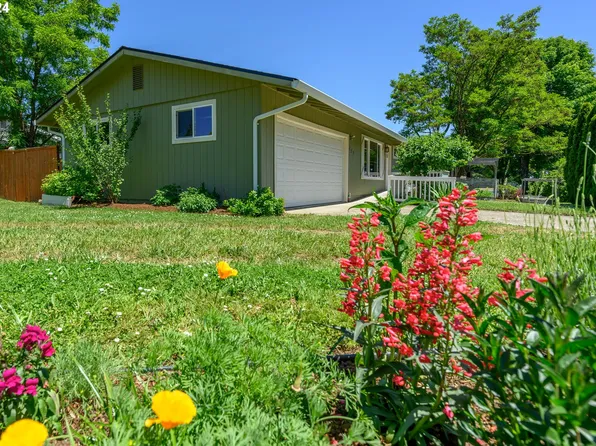 630 SW Barber Ave, Willamina, OR 97396