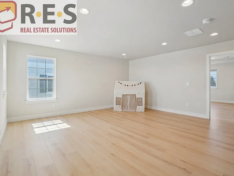 7319 S Yantley Way — Photo 18