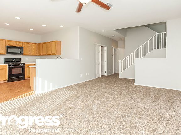 2nd image of 3853 Hollycroft Dr