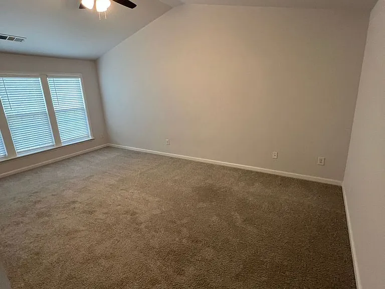 2048 Fosco Dr — Photo 18