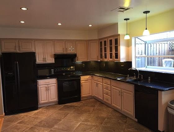 3rd image of 2556 Olmstead Ct