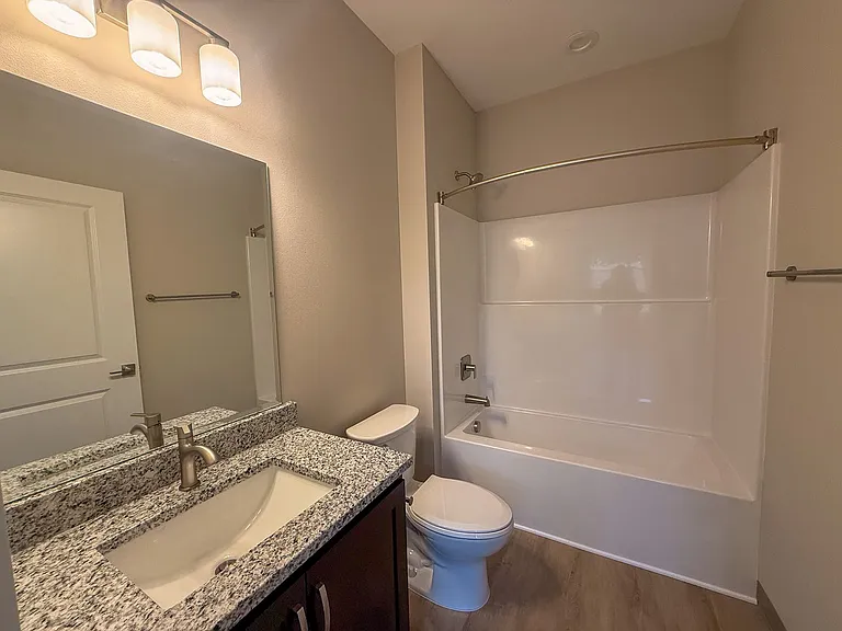 5534-5564 Skyline Rd S — Photo 17
