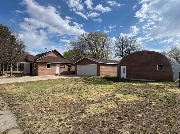 810 8th St, Arapahoe, NE 68922