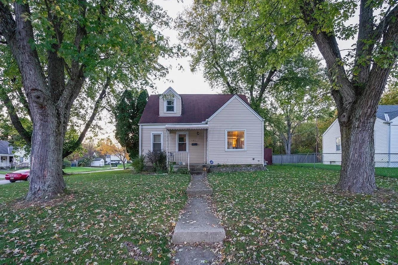 1853 Brentnell Ave photo 1