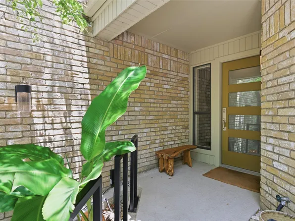 16132 Chalfont Cir, Dallas, TX 75248