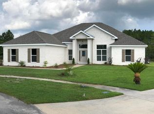 83 Ace Ct, Freeport, FL 32439