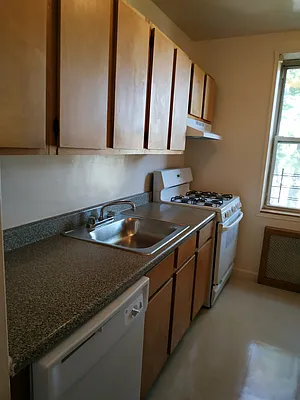 Rented by EZ Sell Realty | media 14