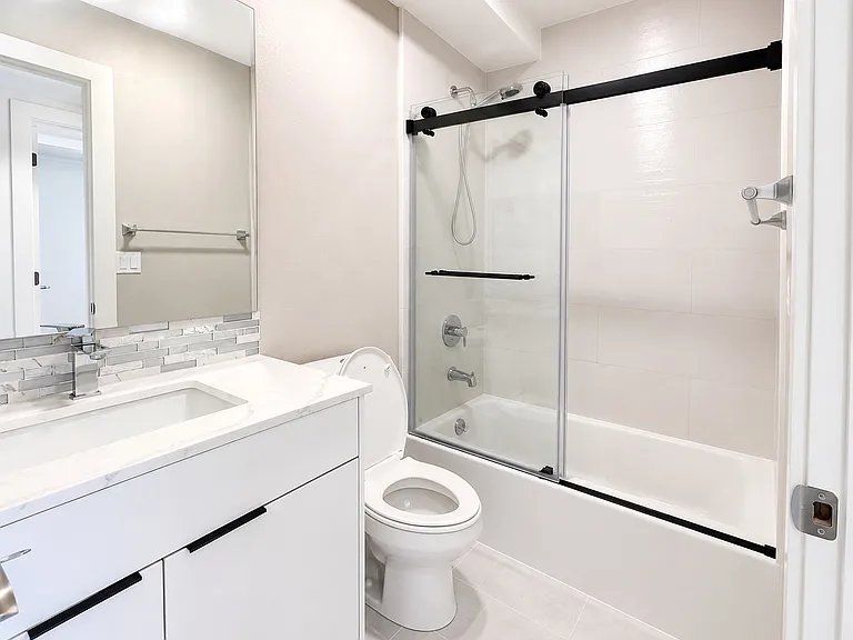 14728 SE 46th St — Photo 9