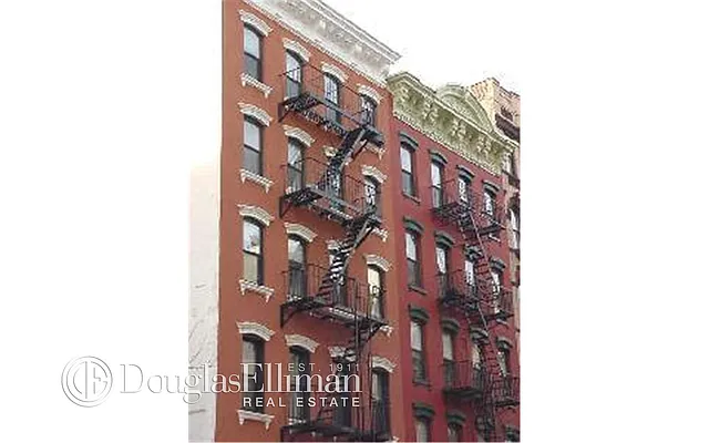 Rented by Douglas Elliman | media 22