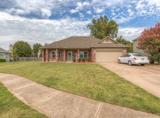 4124 S Chestnut Ave, Broken Arrow, OK 74011