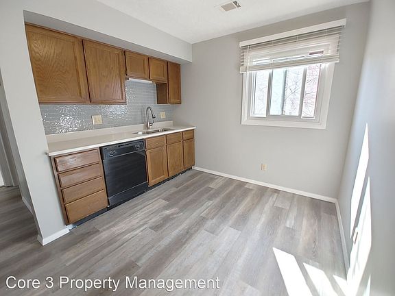 4th image of 715 Fairmont Dr #2-A